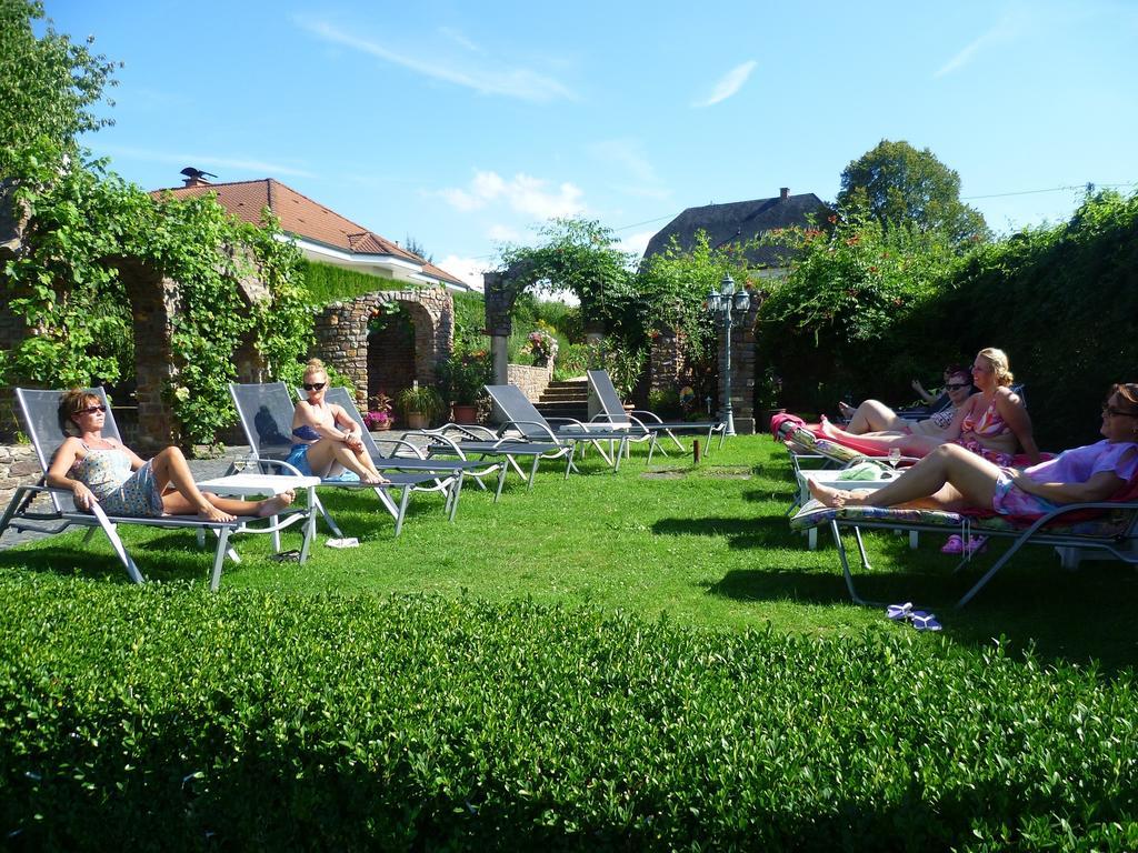 Pension-Elfi Maring-Noviand Extérieur photo