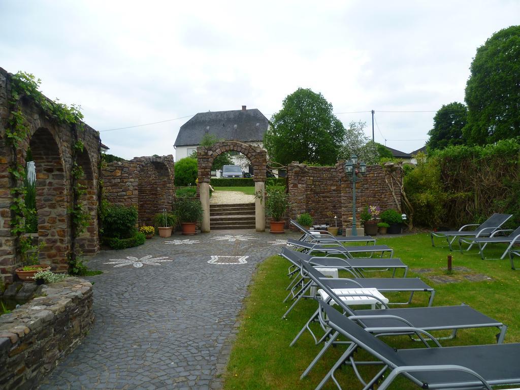 Pension-Elfi Maring-Noviand Extérieur photo