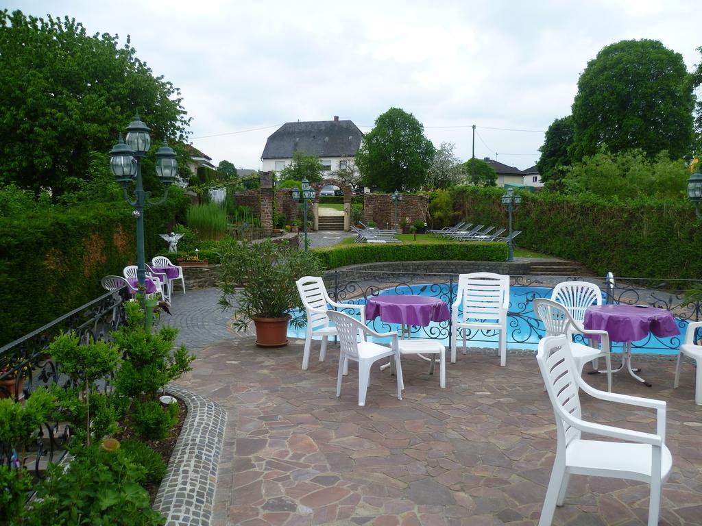 Pension-Elfi Maring-Noviand Extérieur photo