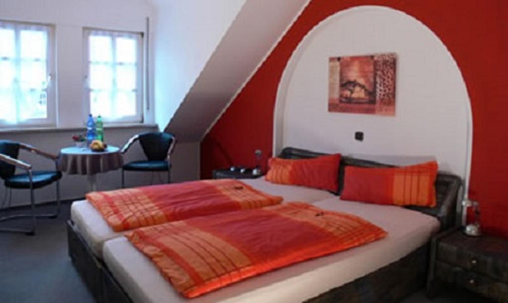 Pension-Elfi Maring-Noviand Chambre photo